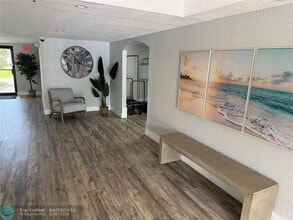 950 Egret Cir in Delray Beach, FL - Building Photo - Building Photo