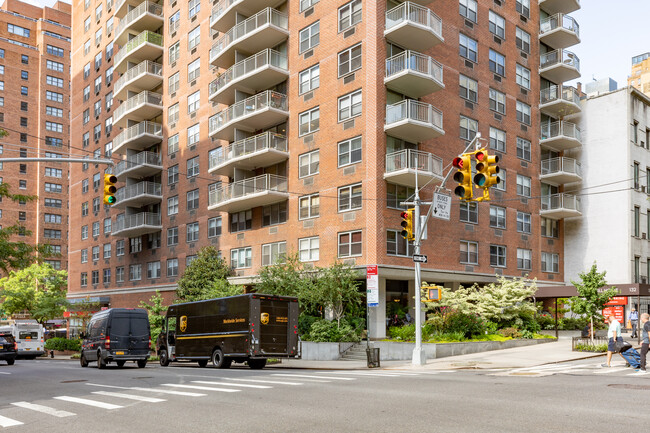 Murray Hill House in New York, NY - Building Photo - Building Photo