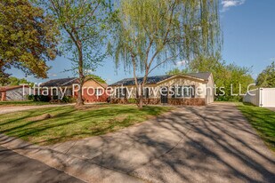 3350 Misty Wood Dr in Charlotte, NC - Building Photo