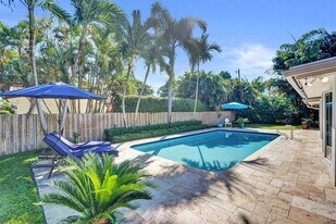 2616 NE 27th Way in Fort Lauderdale, FL - Building Photo