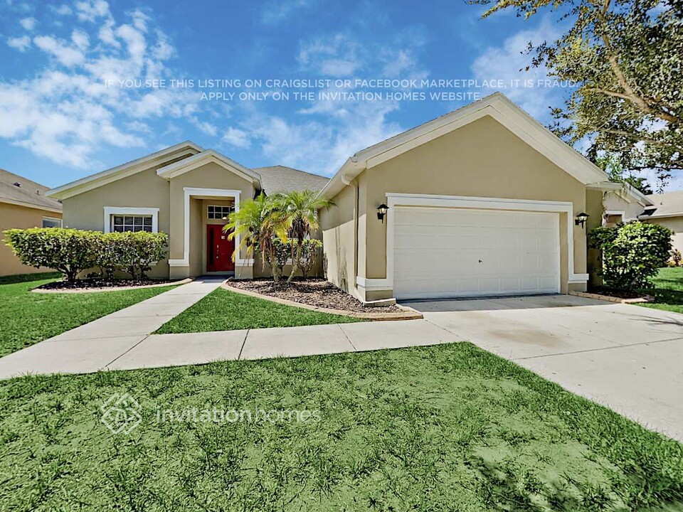 11907 Summer Springs Dr in Riverview, FL - Building Photo