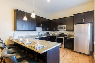 201 Magazine St in New Orleans, LA - Building Photo - Building Photo