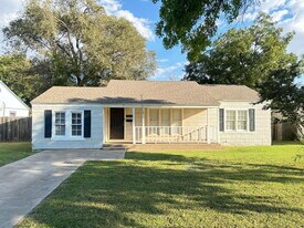 2612 30th St in Lubbock, TX - Building Photo