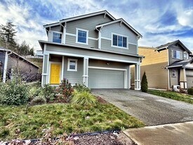 1308 Baker Hts Lp in Bremerton, WA - Building Photo