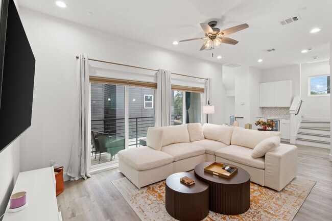 517 Schweikhardt St in Houston, TX - Building Photo - Building Photo