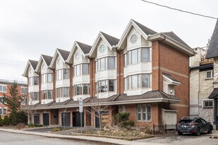 300-308 Friel St in Ottawa, ON - Building Photo