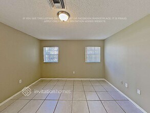 2450 NW 72nd Ave in Margate, FL - Building Photo - Building Photo