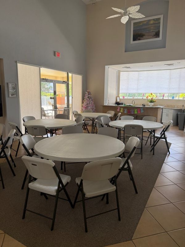 6401 Aragon Way in Ft. Myers, FL - Building Photo - Building Photo