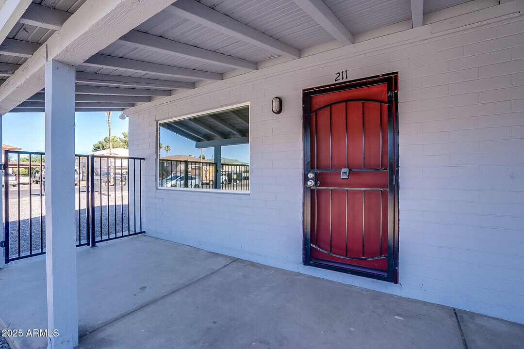 211 S Doran in Mesa, AZ - Building Photo