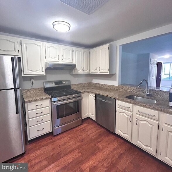 1705 Mountainview Dr, Unit 1705 in Chesterbrook, PA - Building Photo