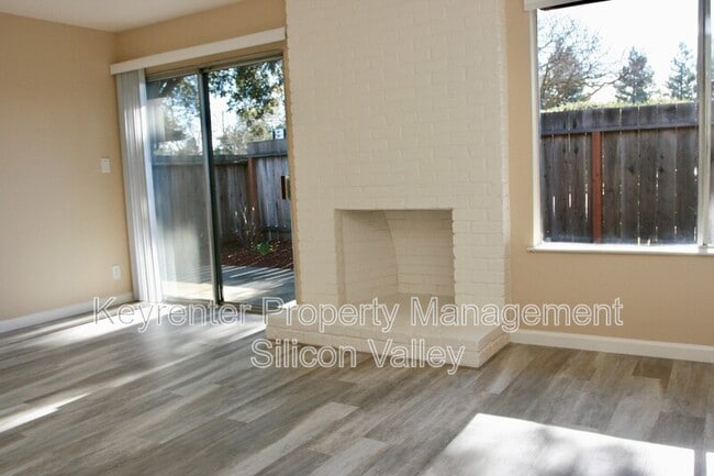 937 Miramonte Ave in Mountain View, CA - Building Photo - Building Photo
