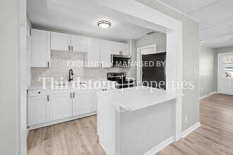 4554 Crescent St, Unit Unit 2 in Jacksonville, FL - Building Photo - Building Photo