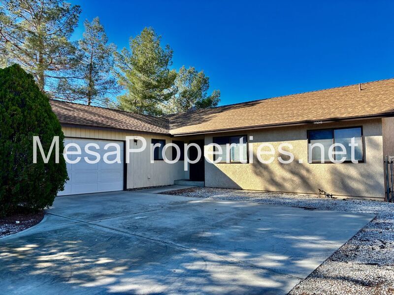 14216 Brentwood Dr in Victorville, CA - Building Photo