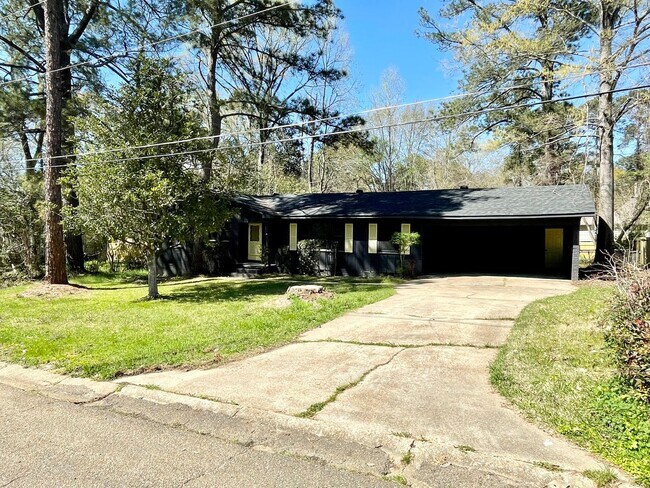 property at 2034 Cherokee Dr