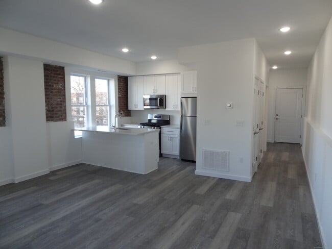 property at 2806 Fairfield Ave