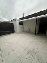 7500 SW 30th Terrace in Miami, FL - Building Photo - Building Photo