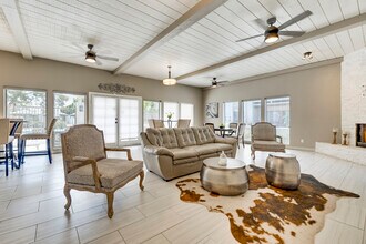 Shadow Ridge Apartments in Scottsdale, AZ - Building Photo - Interior Photo