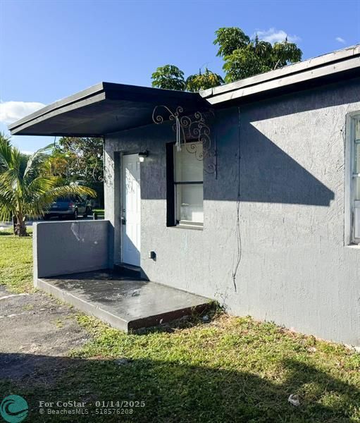 1816 NW 24th Terrace in Fort Lauderdale, FL - Building Photo