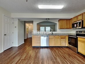 781 Ackerly Dr in Independence, KY - Foto de edificio - Building Photo