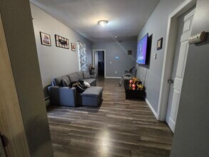 90 Wakeman Ave, Unit 2 in Newark, NJ - Building Photo - Building Photo
