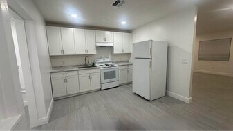 3373 Hi St, Unit 3367 in Lake Worth Beach, FL - Building Photo