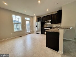 509 Rolling Valley Dr in Fredericksburg, VA - Building Photo - Building Photo