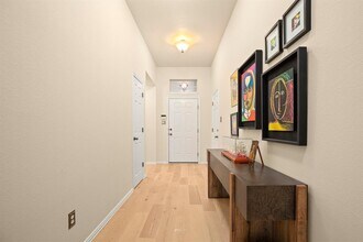 38 White Magnolia Cir in Lakeway, TX - Building Photo - Building Photo
