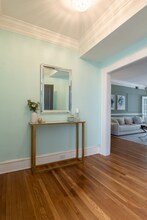 155 3rd St NE, Unit Unit 10 in Atlanta, GA - Foto de edificio - Building Photo