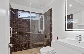 2827 Dunleer Pl in Los Angeles, CA - Building Photo - Building Photo