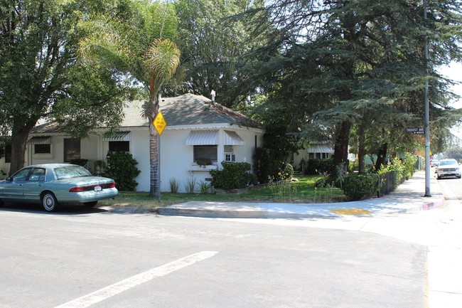 11617 Moorpark St in Studio City, CA - Building Photo - Building Photo