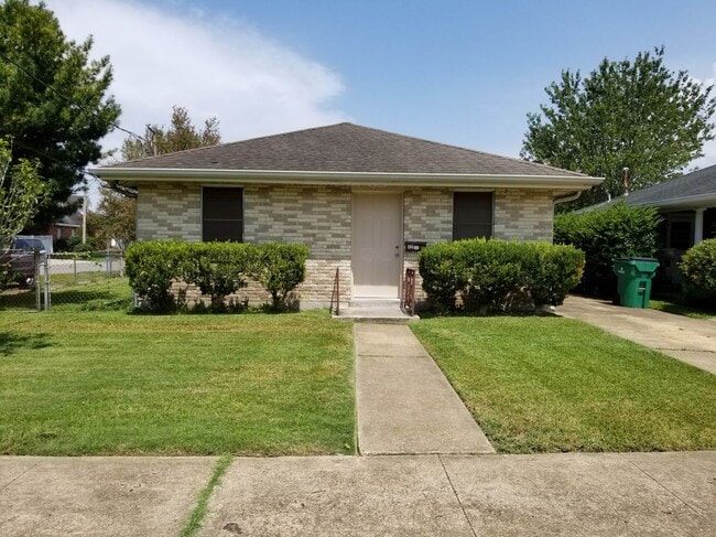 property at 721 Transcontinental Dr