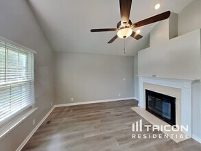 212 Robert Ave in White House, TN - Building Photo - Building Photo