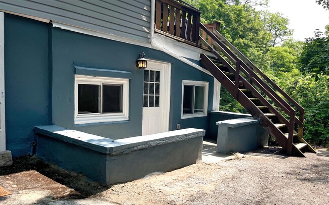 property at 376 Saw Mill River Rd