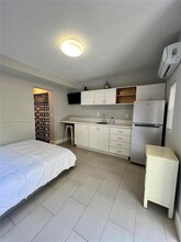 361 SW 20th Rd, Unit 1601 in Miami, FL - Foto de edificio - Building Photo