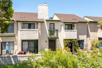 Woodlands North in La Jolla, CA - Building Photo - Building Photo