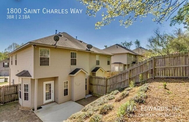 1800 St Charles Way in Tuscaloosa, AL - Building Photo - Building Photo