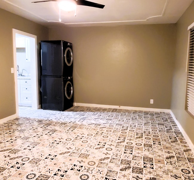 property at 3002 E McKinley St
