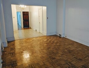 5431 Howe St, Unit 1st Floor in Pittsburgh, PA - Building Photo - Building Photo