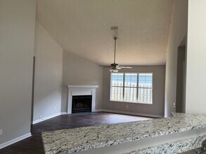 2400 Glenmore Ct SW in Marietta, GA - Building Photo - Building Photo