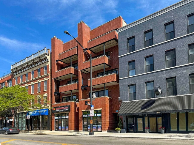 property at 1332 W Madison St