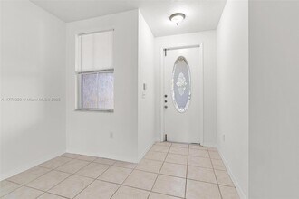 10863 SW 88th Terrace in Miami, FL - Building Photo - Building Photo
