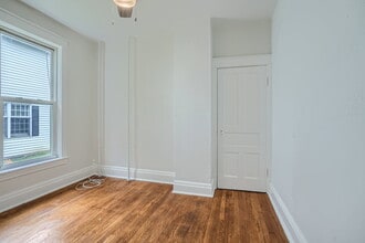 323 3rd St in Libertyville, IL - Building Photo - Building Photo