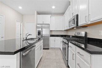 6243 Milford Sound St in Las Vegas, NV - Building Photo - Building Photo