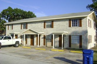 Lake Ariana Apartments in Auburndale, FL - Building Photo - Building Photo