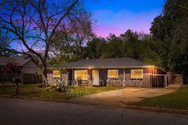 property at 1949 Speigle St