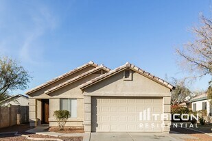 8334 W Baxter Dr in Phoenix, AZ - Building Photo