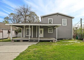 726 McDaniel St in Houston, TX - Building Photo