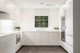 227 Griffen Ave in Scarsdale, NY - Building Photo - Building Photo