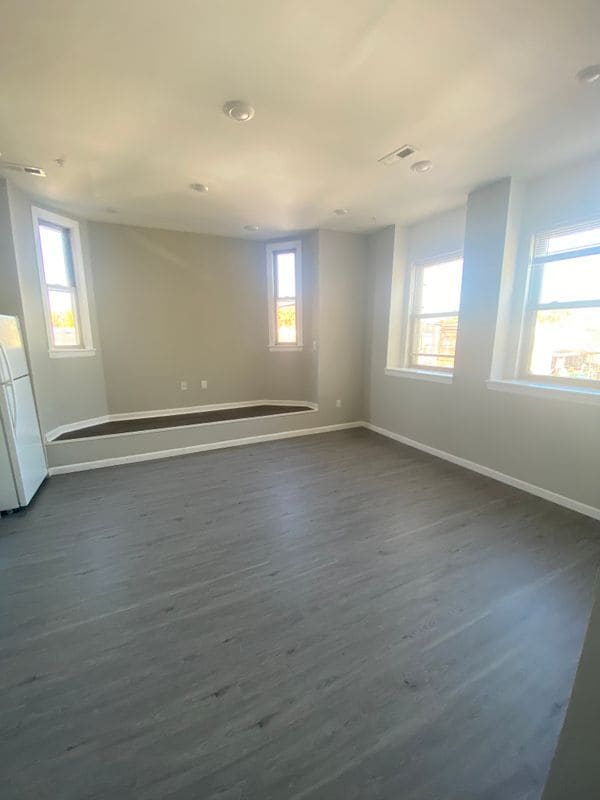 property at 4900 Unruh Ave