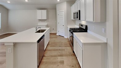 2825 Otis Ln in Oklahoma City, OK - Building Photo - Building Photo